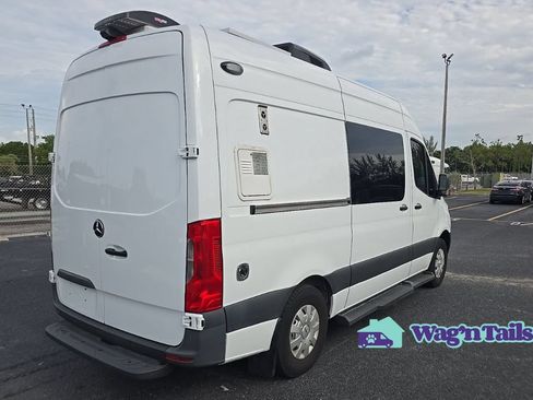 Used 2024 Mercedes-Benz Sprinter 2500 w/ Acoustic Package image 4