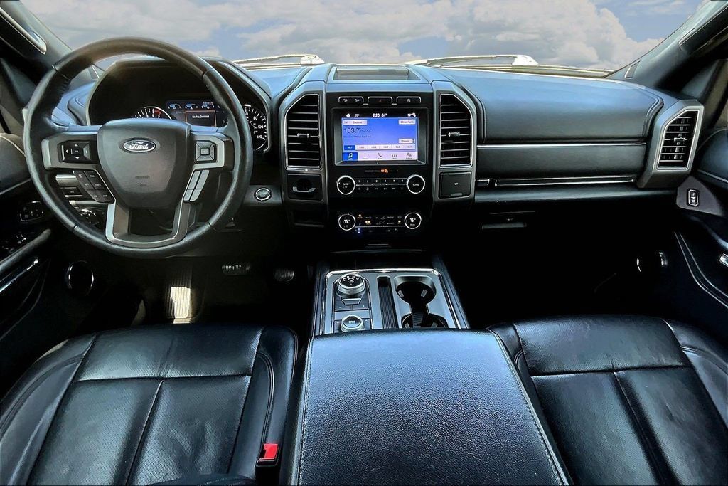 Certified 2019 Ford Expedition XLT w/ Equipment Group 202A AWD/4WD image 9