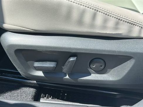 Certified 2023 Nissan Rogue SL AWD/4WD image 10