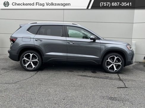 New 2025 Volkswagen Taos SEL image 24