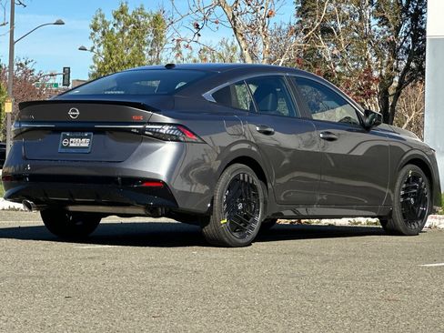 New 2026 Nissan Sentra SR w/ Floor Mat Package image 4