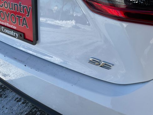 Used 2025 Toyota Camry SE image 10