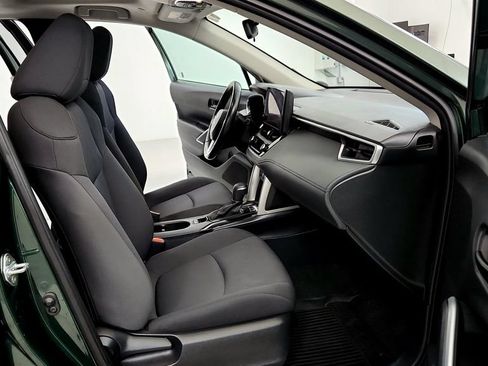 Used 2023 Toyota Corolla Cross LE w/ Moonroof Package AWD/4WD image 25