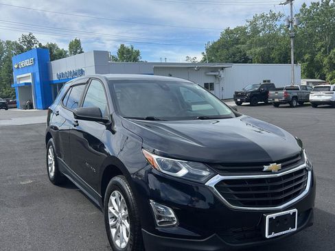 Used 2020 Chevrolet Equinox LS w/ LS Convenience Package AWD/4WD image 1