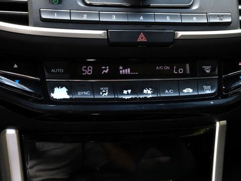 Used 2016 Honda Accord LX image 12