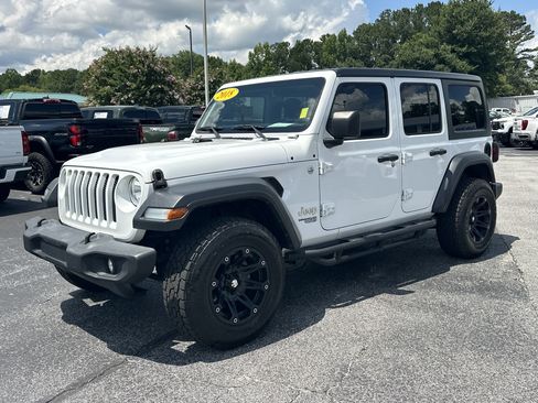 Used 2018 Jeep Wrangler Unlimited Sport AWD/4WD image 4