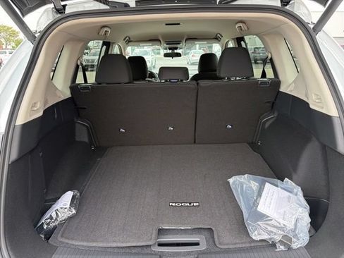 New 2026 Nissan Rogue SV AWD/4WD image 6