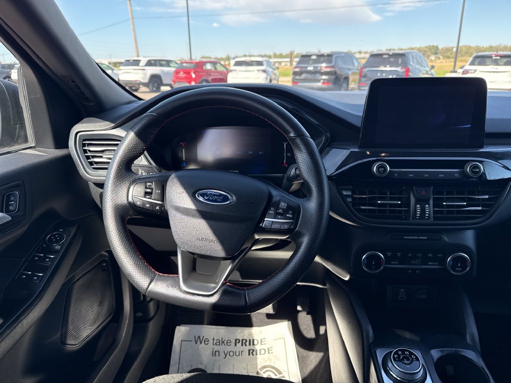 Used 2025 Ford Escape ST-Line AWD/4WD image 13