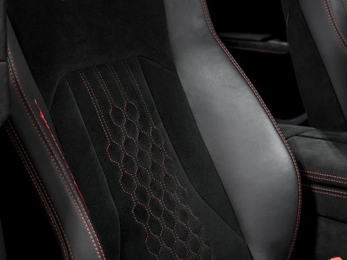 Used 2023 Lamborghini Urus Performante AWD/4WD image 43
