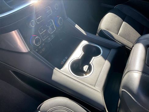 Used 2023 Chevrolet Tahoe Premier image 17