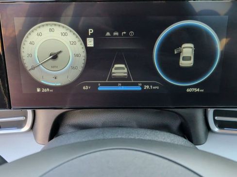 Used 2024 Hyundai Elantra Limited image 18