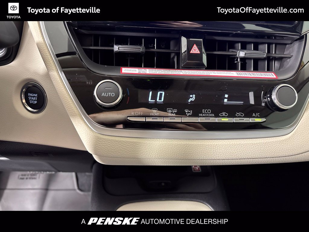Used 2027 Toyota Corolla LE w/ LE Premium Package FWD image 35