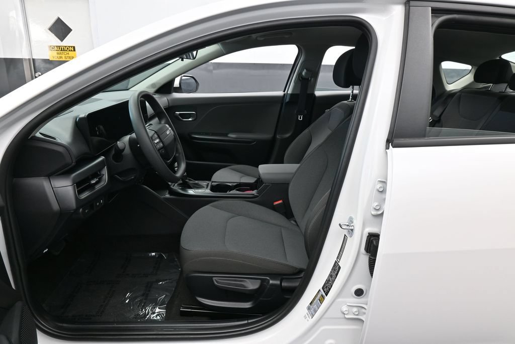 Used 2026 Kia K4 FWD image 11