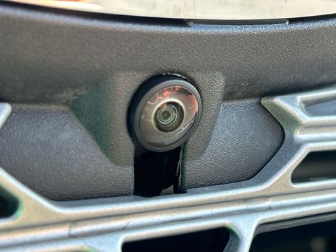 Used 2023 Ford Explorer Limited w/ Equipment Group 301A image 3