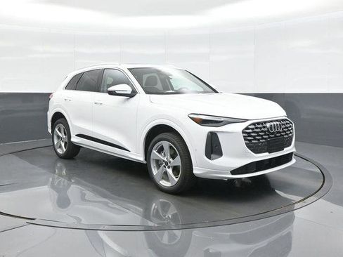 New 2026 Audi Q5 Premium Plus AWD/4WD image 1