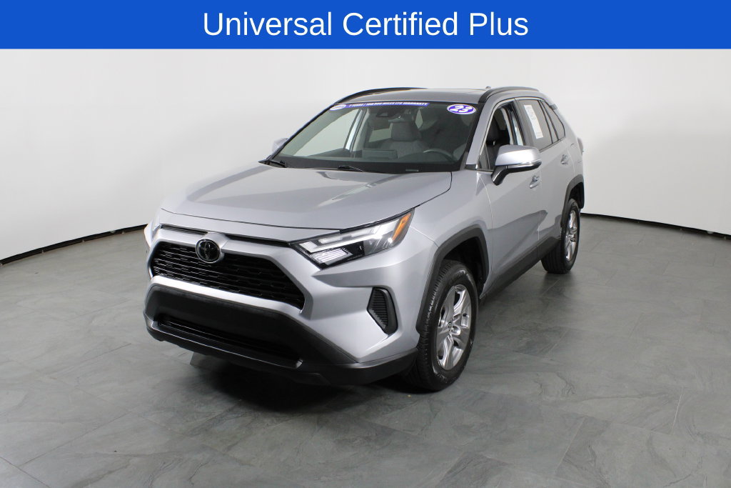 Used 2023 Toyota RAV4 XLE w/ Convenience Package FWD image 2