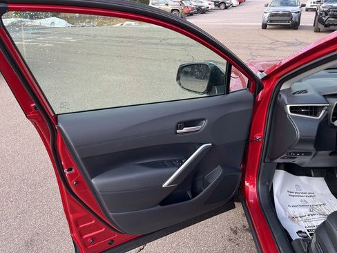 Used 2026 Toyota Corolla Cross XLE w/ Convenience Package image 9