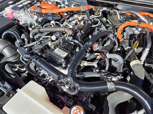 Certified 2025 Toyota Land Cruiser image 18