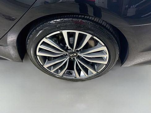 Used 2018 Kia Stinger Premium AWD/4WD image 32