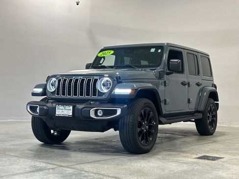 Certified 2025 Jeep Wrangler Unlimited Sahara AWD/4WD image 2