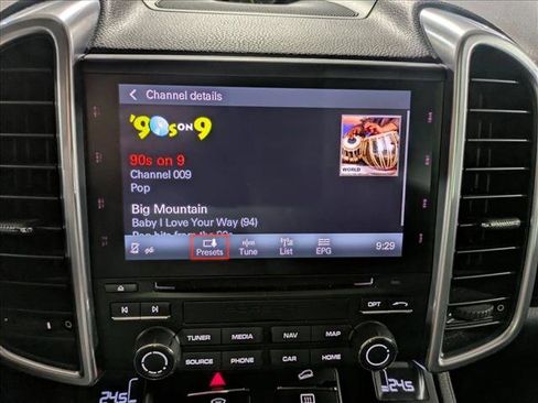 Used 2017 Porsche Cayenne S Platinum image 19