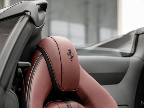 Used 2023 Ferrari 812 GTS RWD image 63
