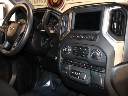 Used 2026 Chevrolet Silverado 2500 Custom w/ Custom Value Package image 60