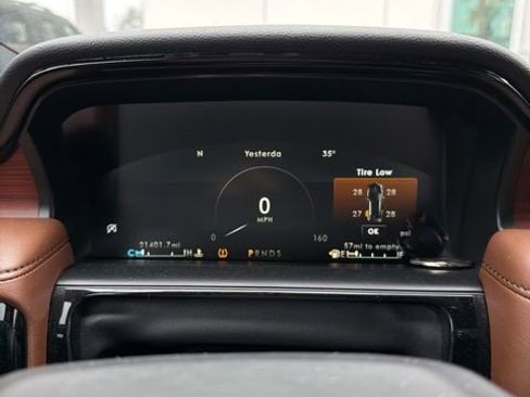 Used 2023 Lincoln Nautilus Reserve w/ Class II Trailer Tow Package image 14