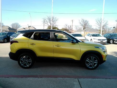 Used 2021 Kia Seltos S image 5