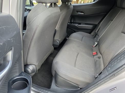 Used 2019 Toyota C-HR LE FWD image 19