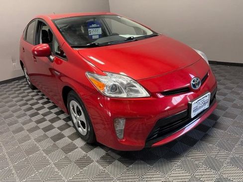 Used 2015 Toyota Prius Two FWD image 2