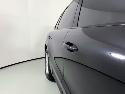 Used 2022 Porsche Macan image 6