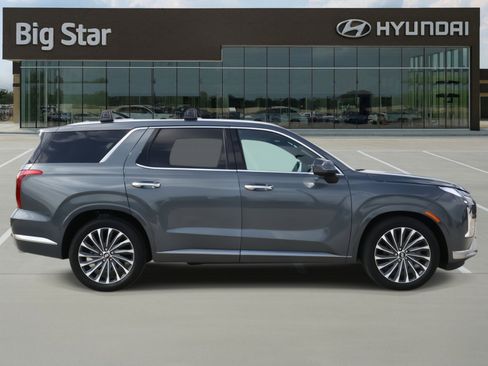 Used 2024 Hyundai Palisade Calligraphy image 5