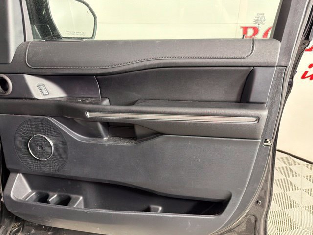 Used 2021 Ford Expedition XLT AWD/4WD image 32