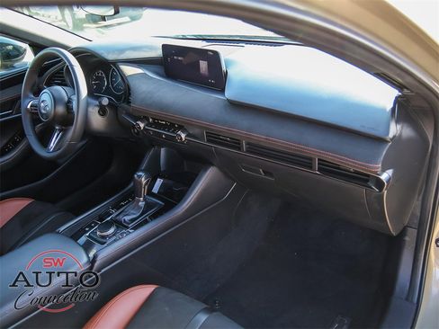Used 2024 MAZDA MAZDA3 s image 18