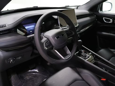 New 2026 Jeep Compass Latitude AWD/4WD image 21