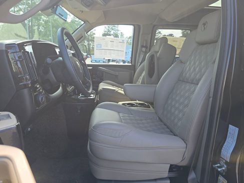 New 2026 Chevrolet Express 2500 w/ Driver Convenience Package RWD image 30