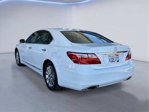 Used 2011 Lexus LS 460 w/ Comfort Pkg RWD image 4
