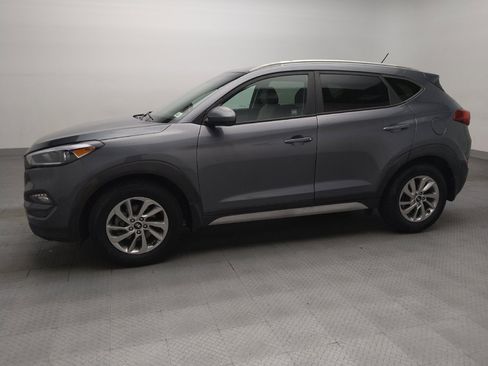 Used 2017 Hyundai Tucson SE w/ SE Popular Package 02 FWD image 2