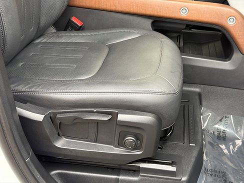 Used 2021 Land Rover Defender 110 S image 16