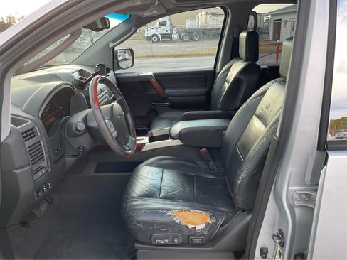 Used 2004 INFINITI QX56 2WD w/ Smart Vision Pkg image 9