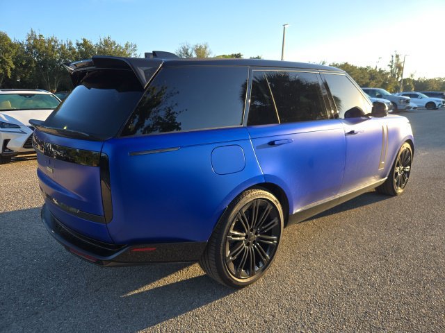 Used 2025 Land Rover Range Rover Long Wheelbase SE AWD/4WD image 5