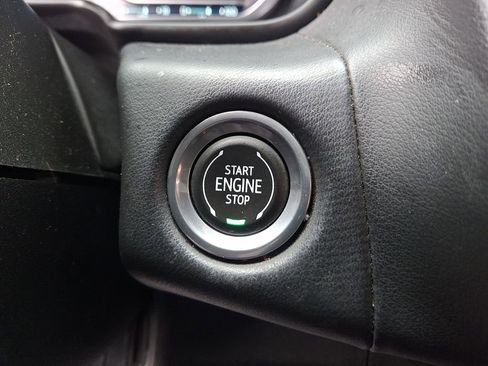 Used 2023 Chevrolet Suburban Premier image 27