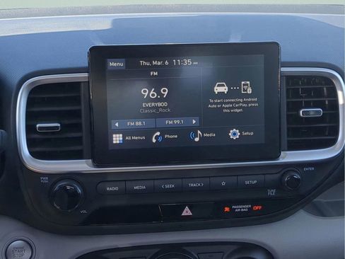 New 2025 Hyundai Venue SEL FWD image 21