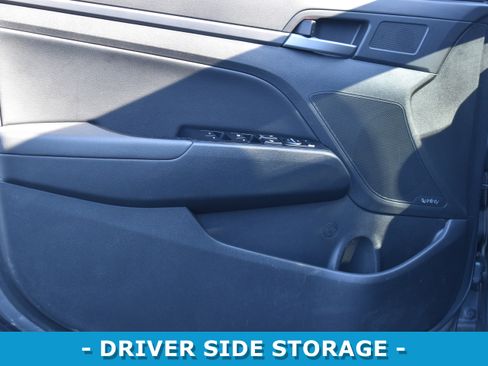 Used 2017 Hyundai Elantra Limited w/ Limited Tech Package 04 image 5