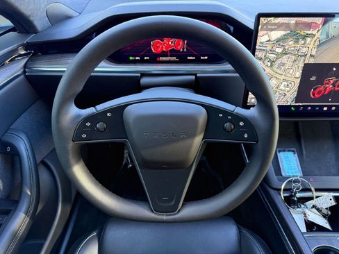 Used 2021 Tesla Model S Plaid image 19