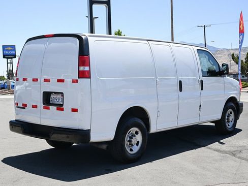 Used 2021 Chevrolet Express 2500 RWD image 5