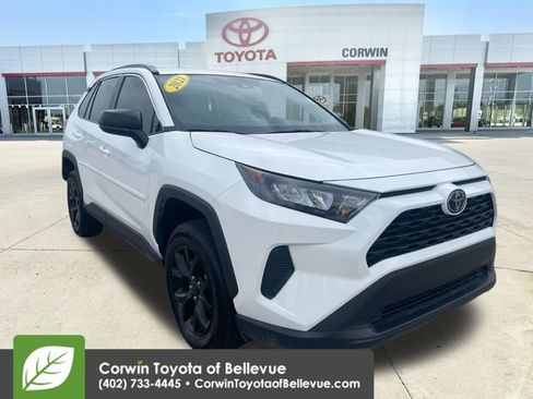 Used 2021 Toyota RAV4 LE FWD image 1