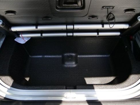 Used 2011 Cadillac SRX Luxury FWD image 29