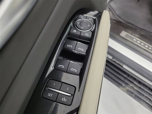 Certified 2023 Cadillac Escalade ESV Sport w/ LPO, ONYX Package image 21